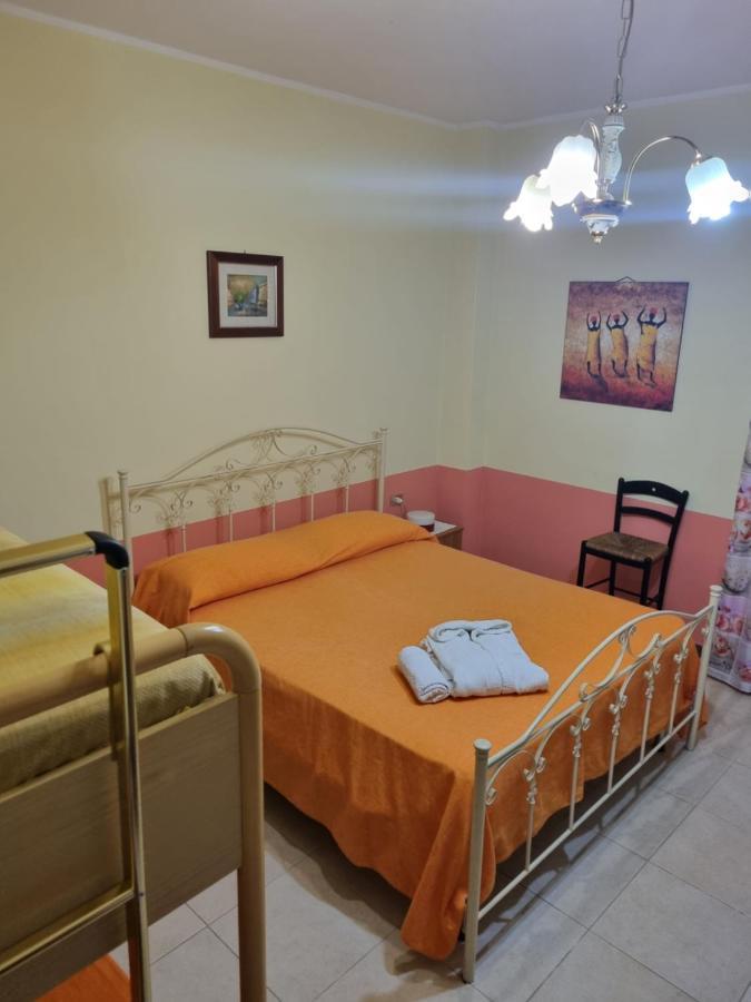 Appartamento Casa Sibarys 2mt dalla Stazione piano terra Sibari Esterno foto